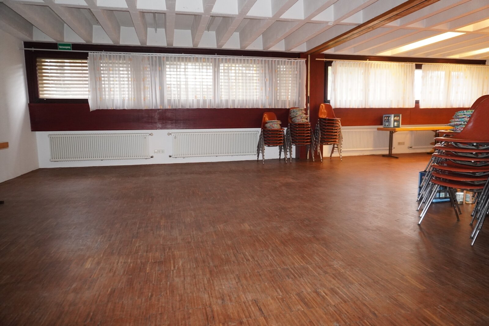 Großzügige Gewerbefläche im Untergeschoss