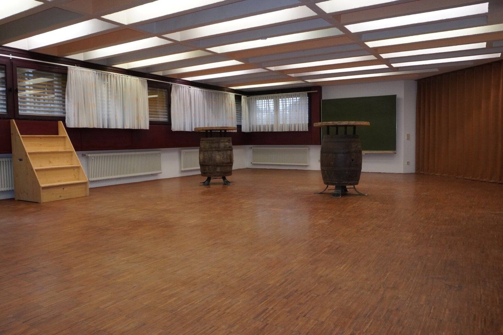 Großzügige Gewerbefläche im Untergeschoss