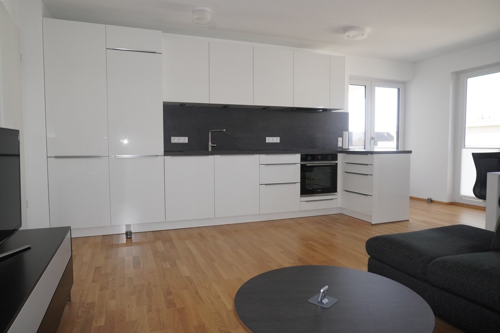 Komplett auf Wunsch möblierte  2 Zimmerwohnung in Pfaffenhofen