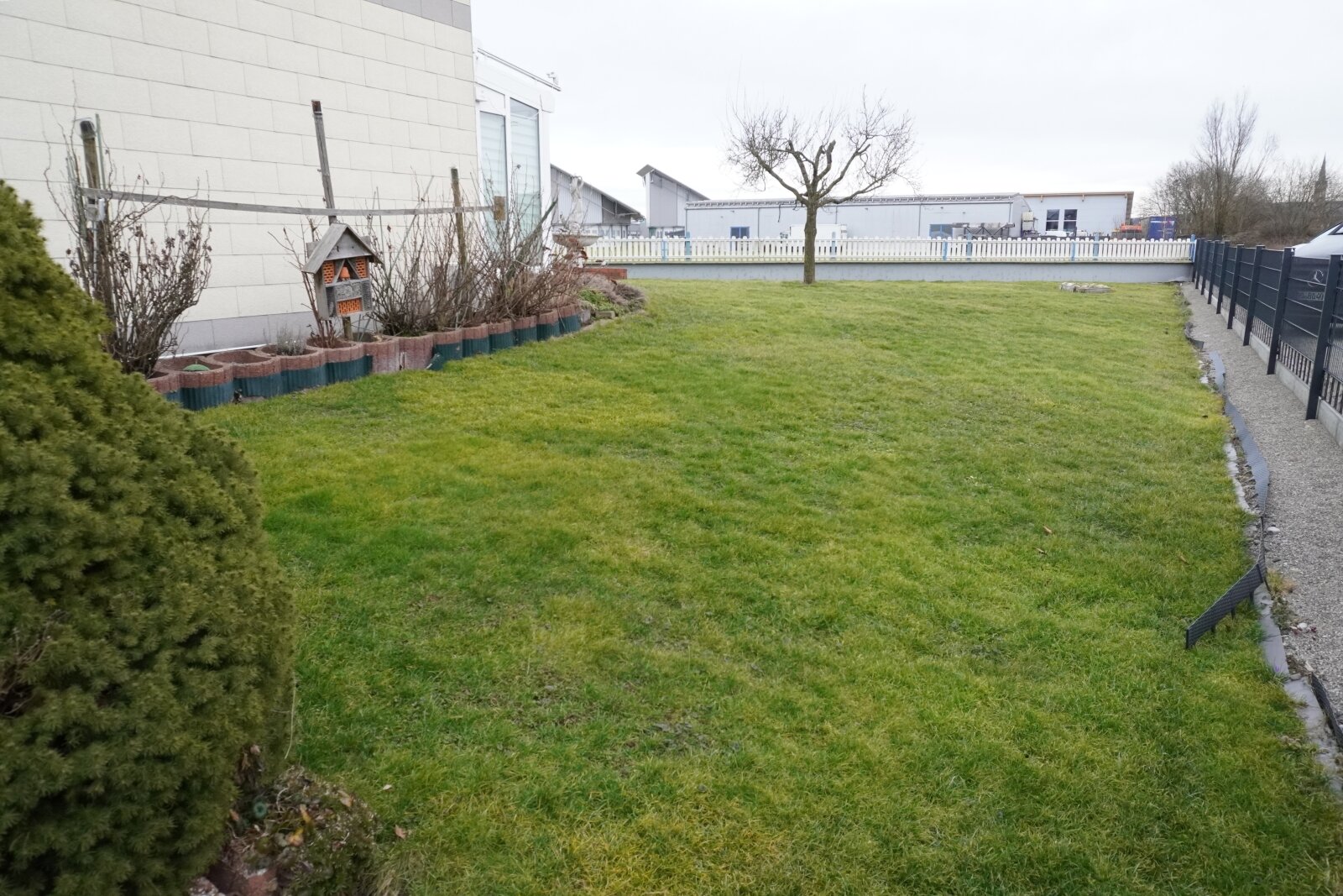Zu verkaufen : Solides 2 Familienhaus mit ELW in Westerheim