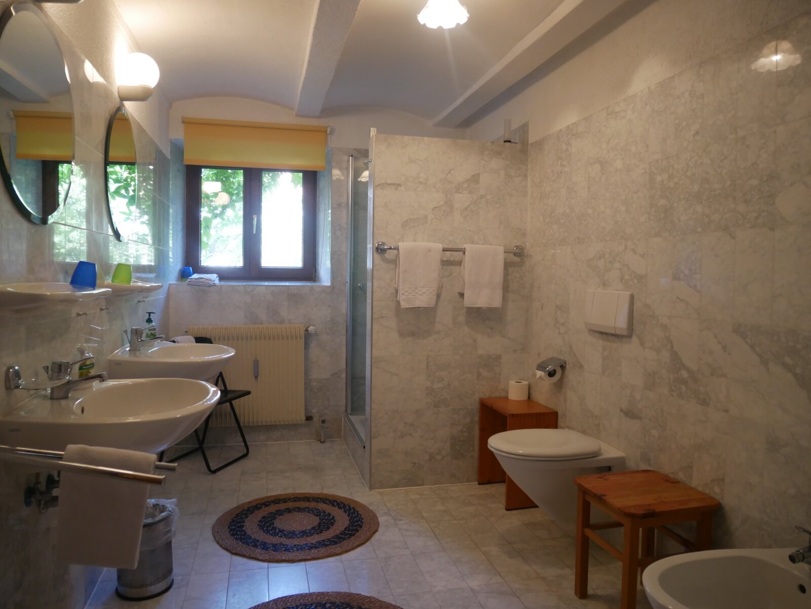 Ummendorf Landhotel Adler mit 4 Wohnungen und  5 Gästezimmer