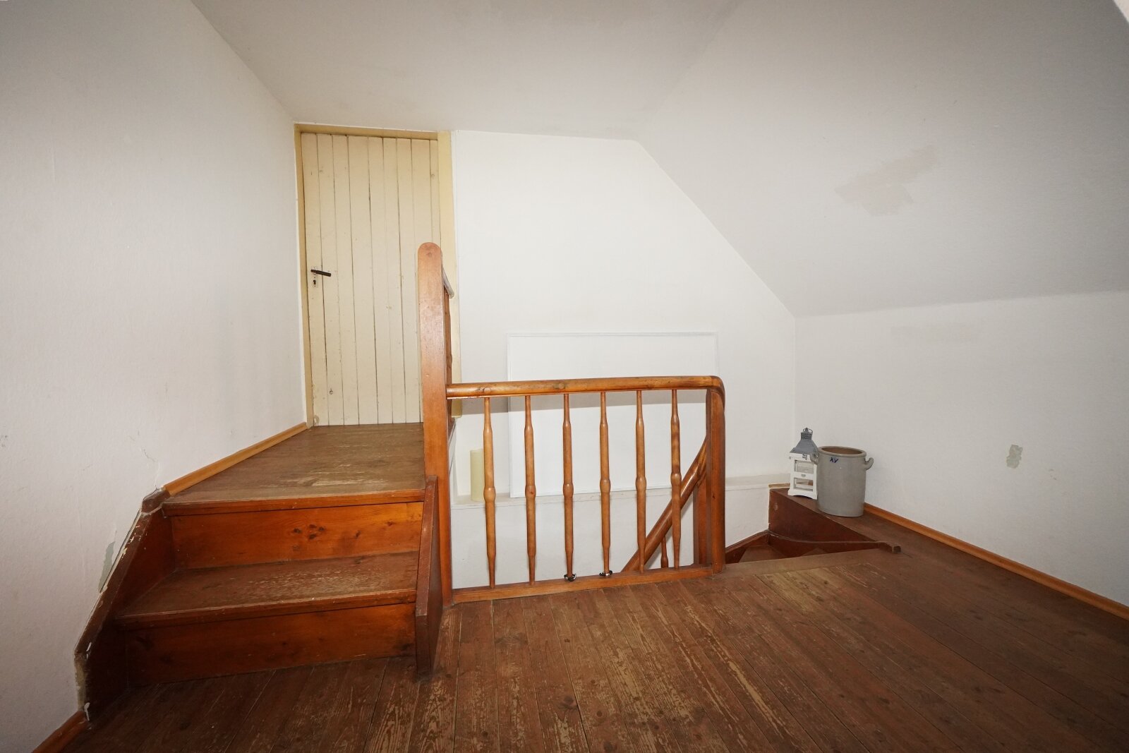 Kleines  Haus mit Werkstatt in Warthausen