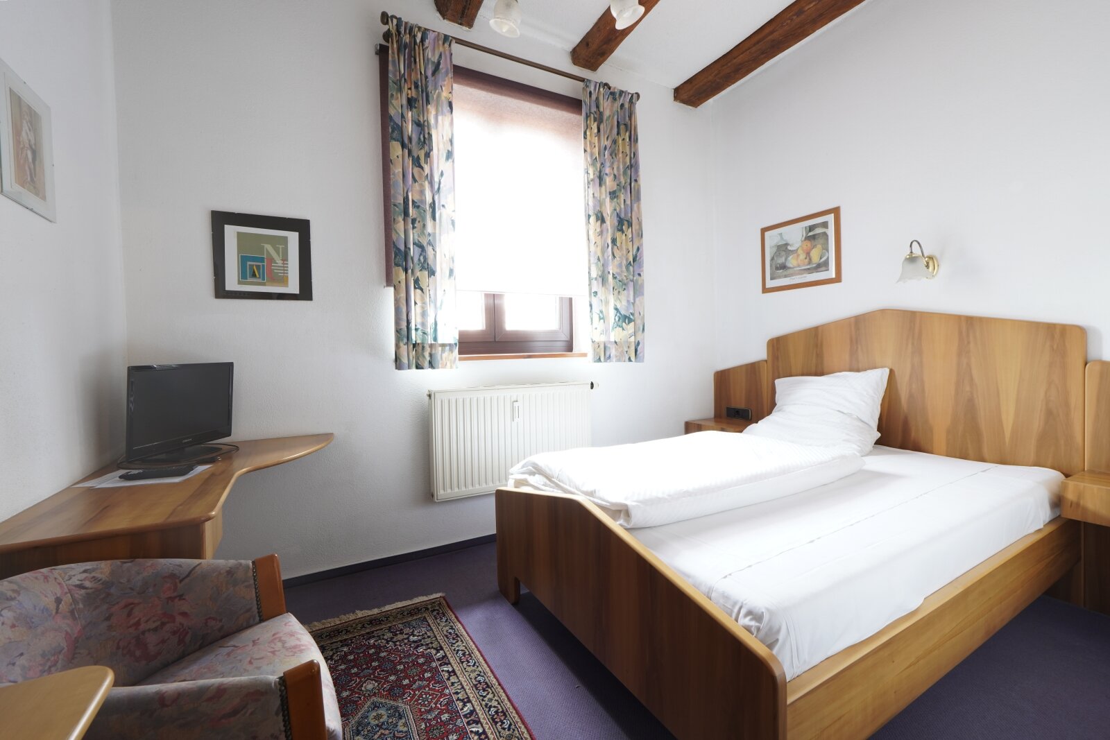 Landhotel Adler ca 7 % Rendite mit 4 Wohnungen und  5 Gästezimmer