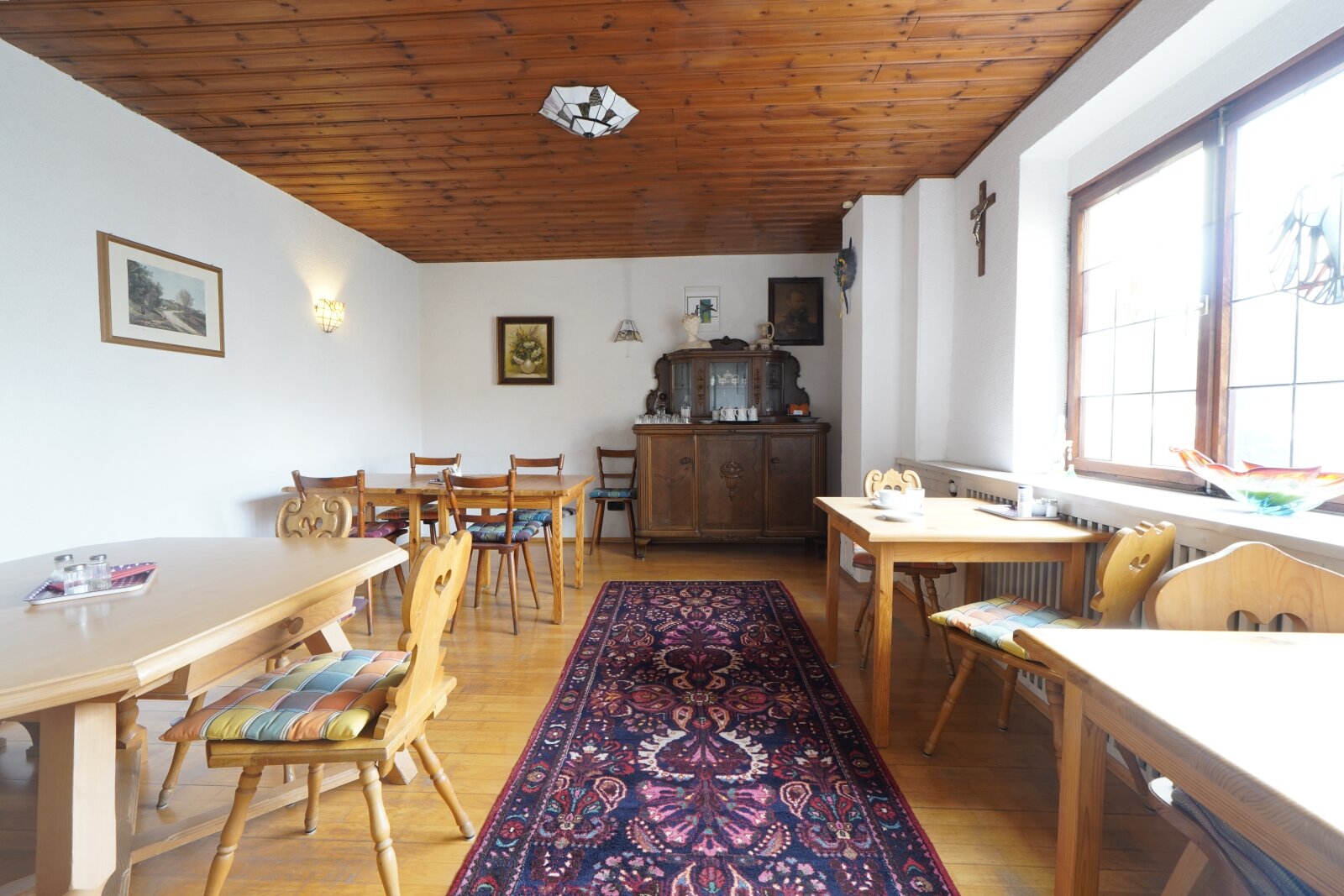 Landhotel Adler ca 7 % Rendite mit 4 Wohnungen und  5 Gästezimmer