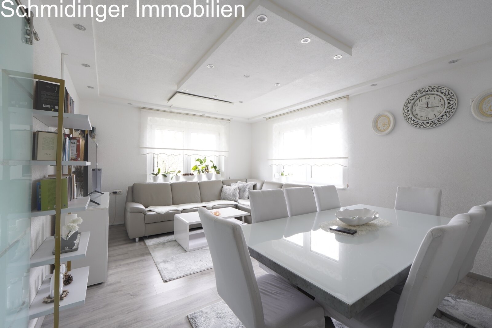 Großzügiges 3-Familienhaus mit stilvollem Nebengebäude im Wald