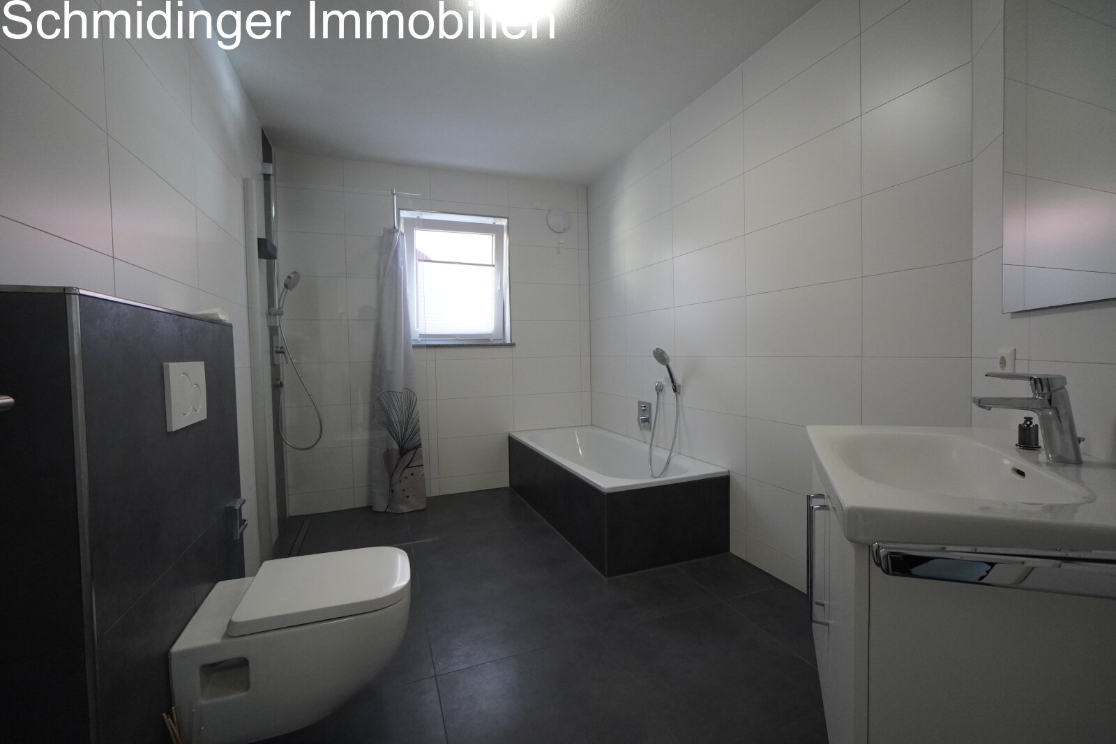 Modernes Stadtleben – Gemütliche 3-Zimmer-Wohnung mit Balkon im Herzen von Biberach