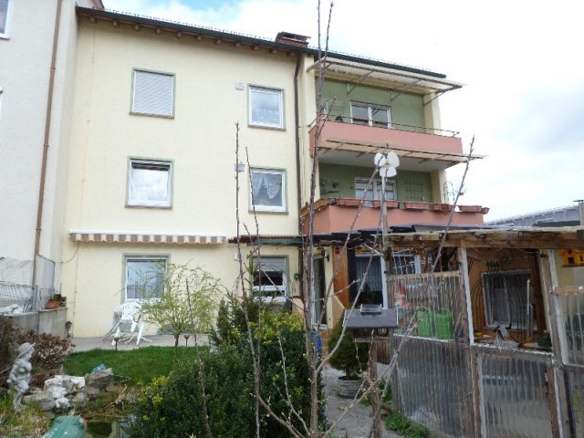 Biberach: Ruhige 4-Zimmerwohnung im Erdgeschoss mit Terrasse und Garten im Gaisental  Biberach: Ruhige 4-Zimmerwohnung im Erdgeschoss mit Terrasse und Garten im Gaisental