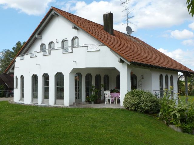 Schöneburg: Modernes EFH mit großer Terrasse und  Einliegerwohnung  in Schöneburg 
