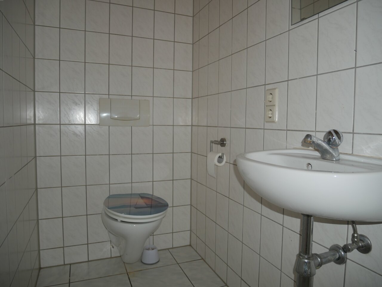 WC WC