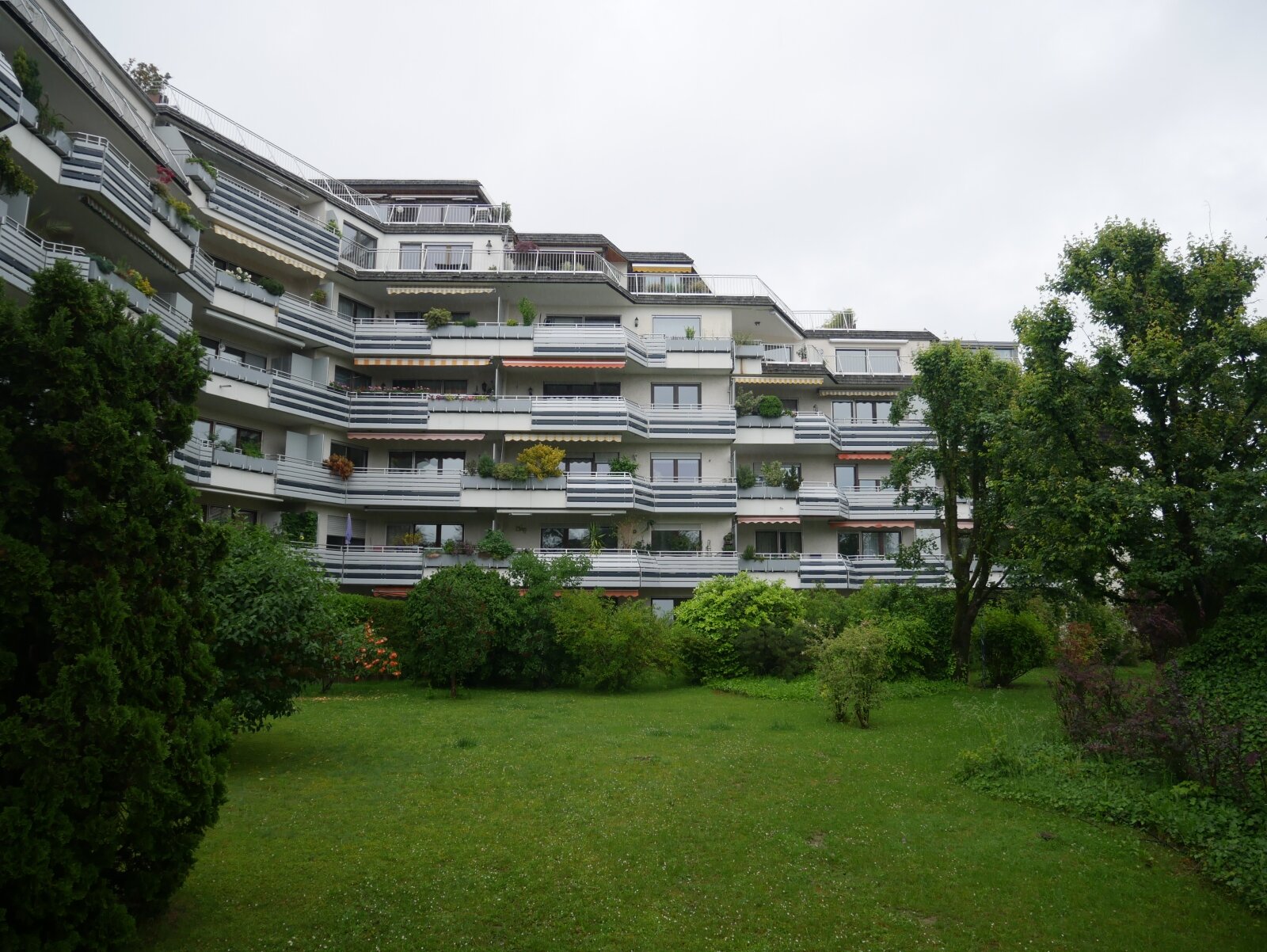 Friedrichshafen: Ruhige 4 Zimmerwohnung in Spaltenstein bei  Friedrichshafen  Friedrichshafen: Ruhige 4 Zimmerwohnung in Spaltenstein bei  Friedrichshafen